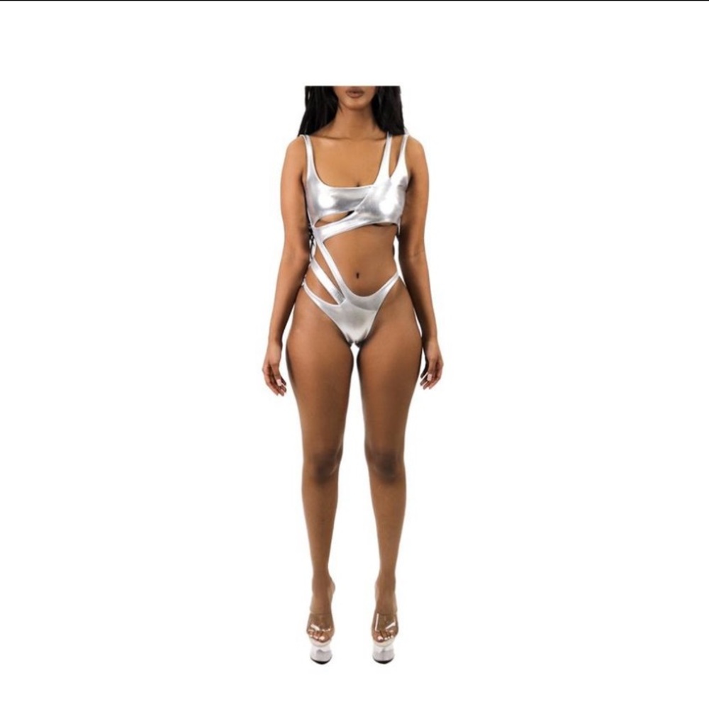 @fromgrayscale off ig. Silver Monokini Swimwear size Medium NEVER WORN